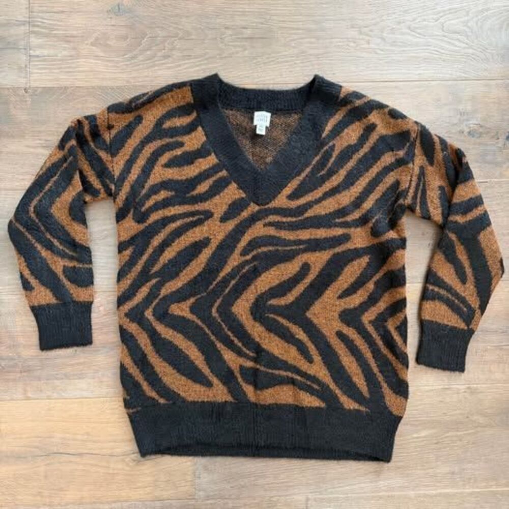 Peyton Jensen for Evereve Rylan Zebra Pullover Sz M